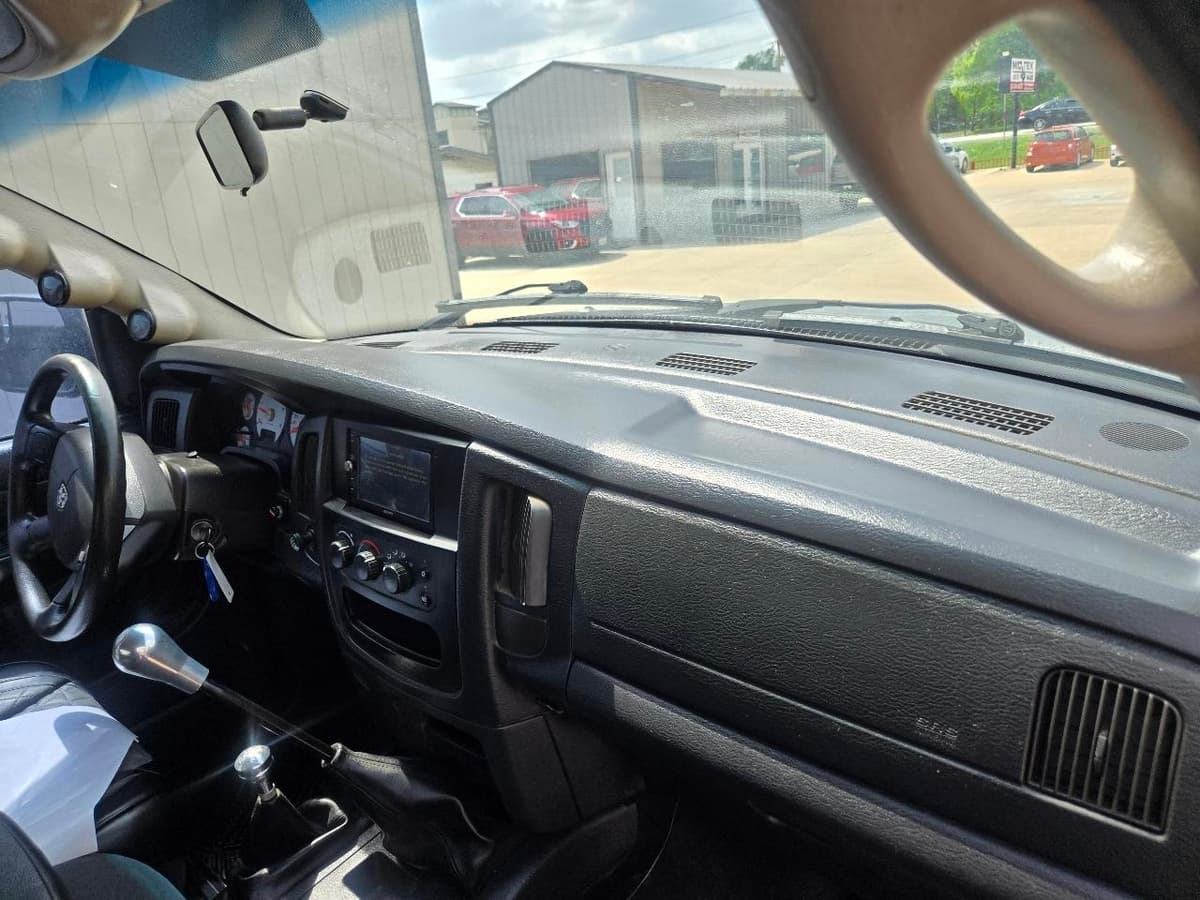 2005 DODGE Ram - Image 13