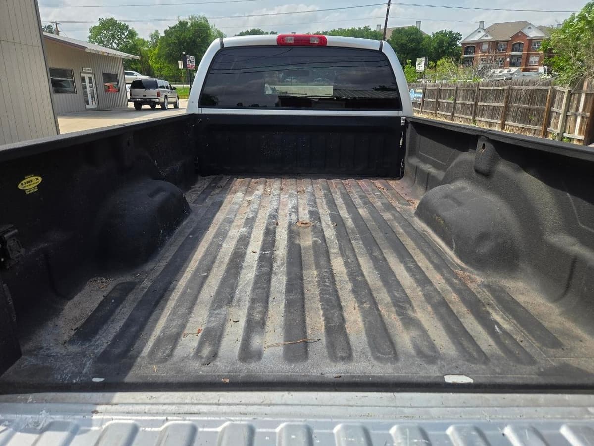 2005 DODGE Ram - Image 16