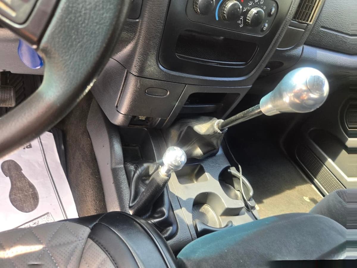 2005 DODGE Ram - Image 23