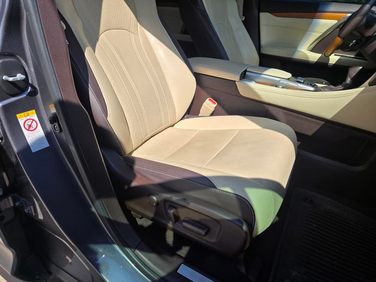 2017 LEXUS RX - Image 16