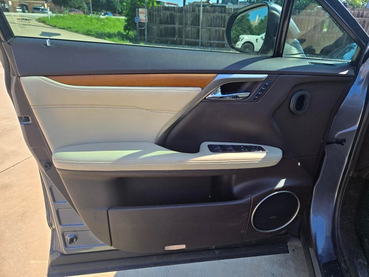 2017 LEXUS RX - Image 22