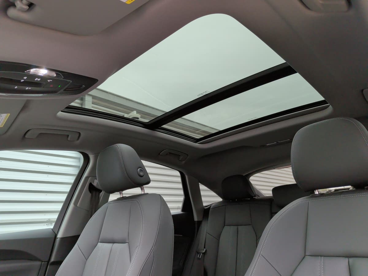 2025 Audi Q5 Sportback - Image 31