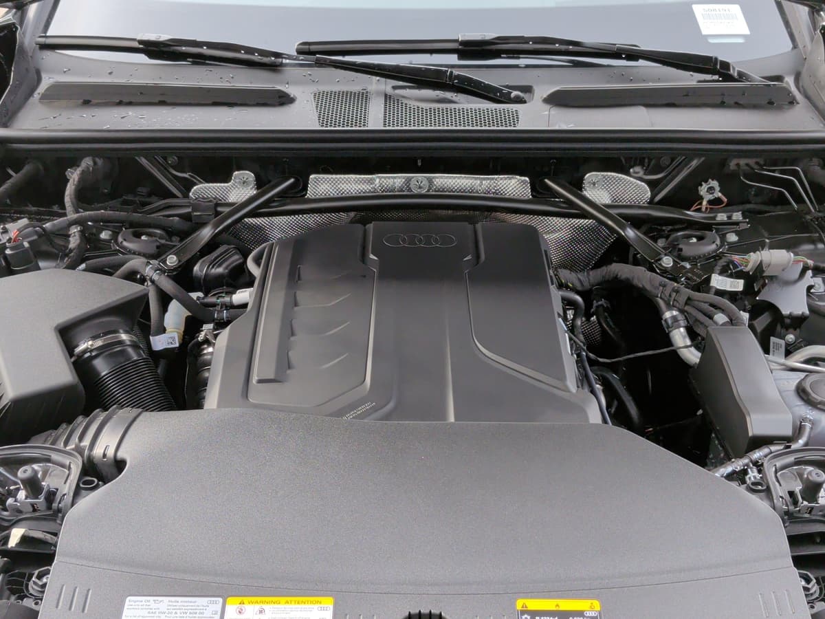 2025 Audi Q5 - Image 36