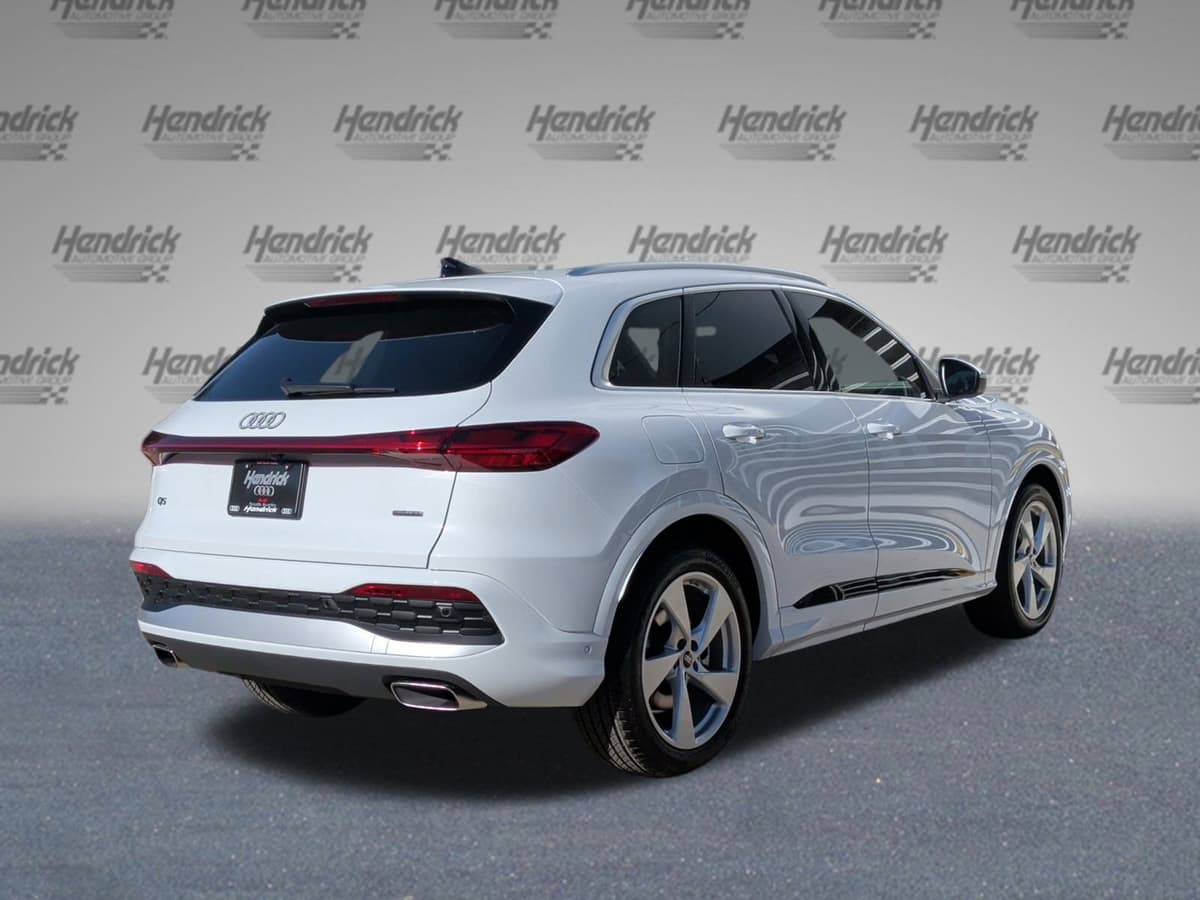 2025 Audi Q5 - Image 9