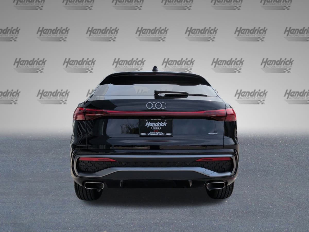 2025 Audi Q5 Sportback - Image 8