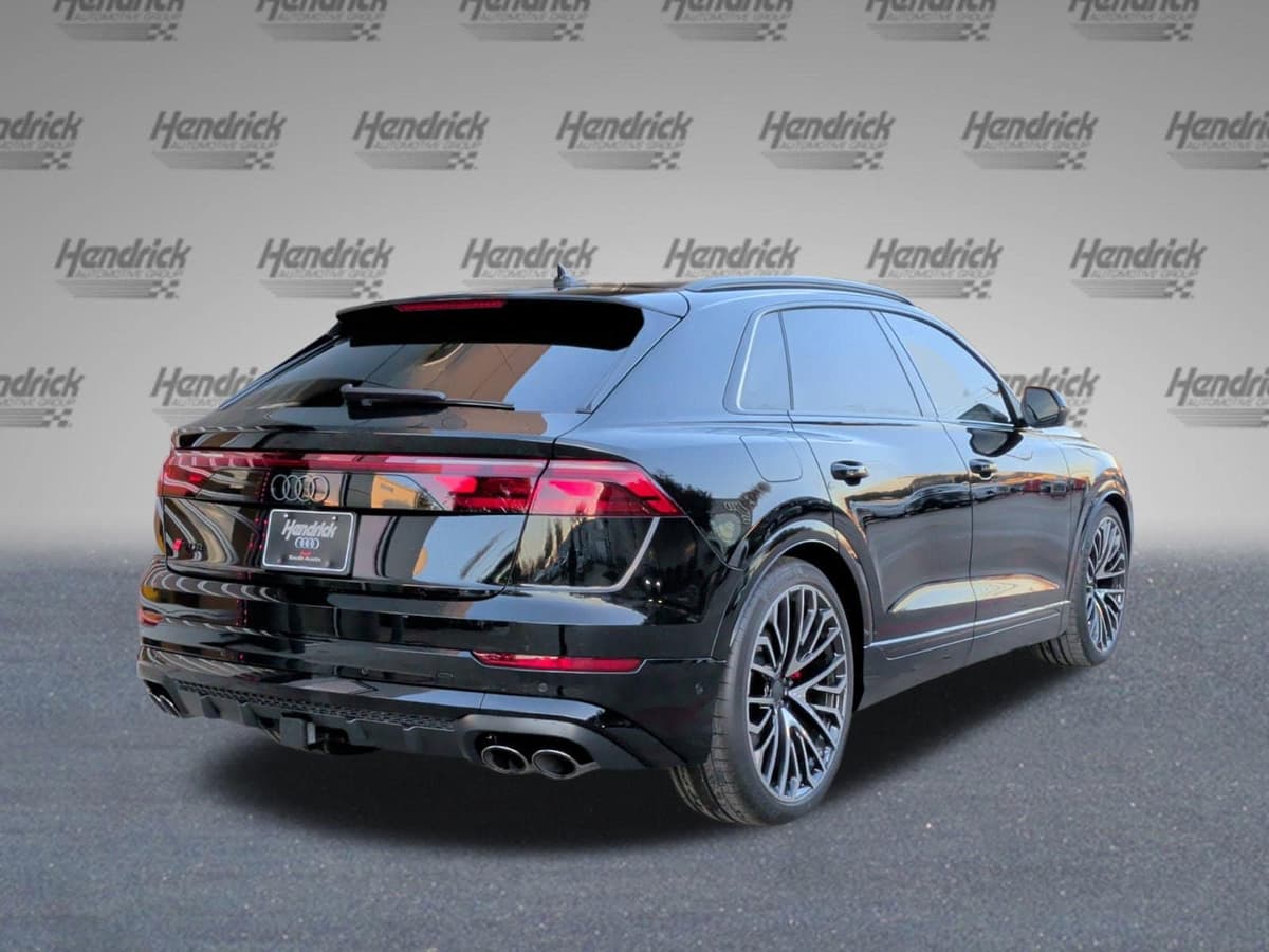 2026 Audi SQ8 - Image 9