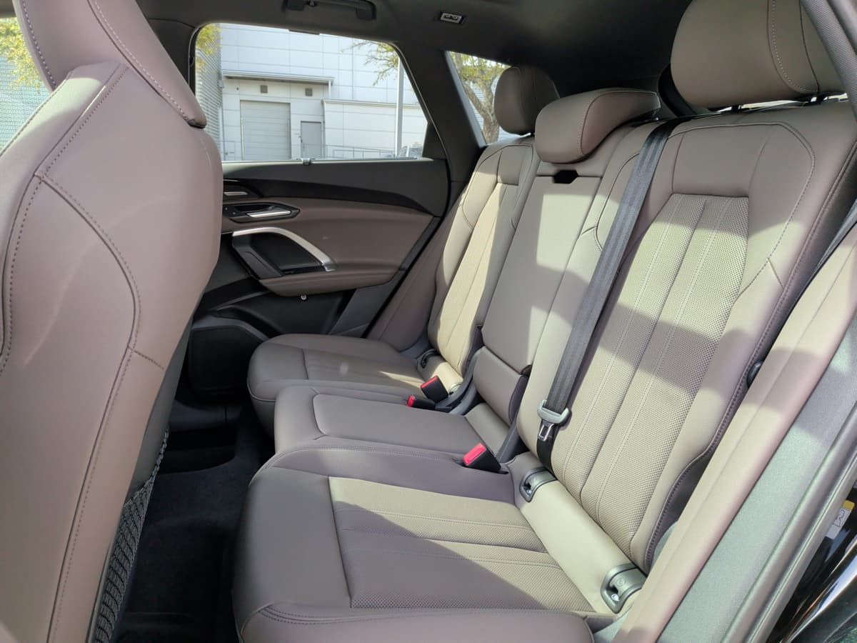 2025 Audi Q5 - Image 32
