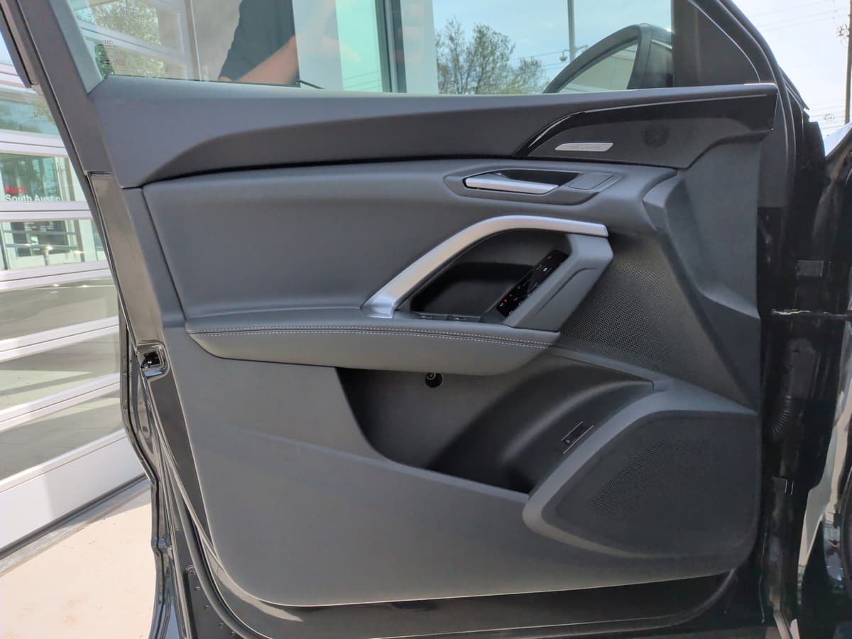 2025 Audi Q5 Sportback - Image 13