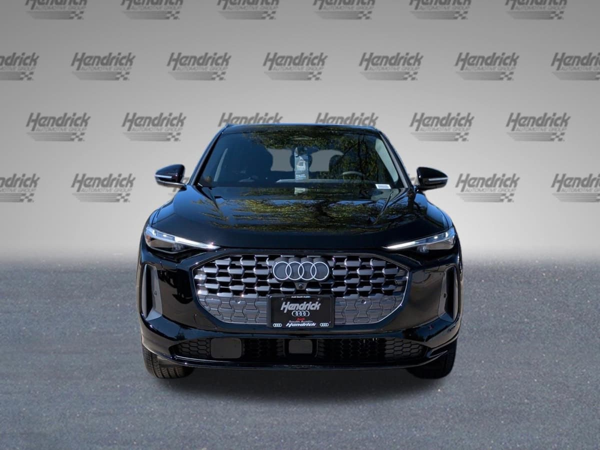 2025 Audi Q5 - Image 3