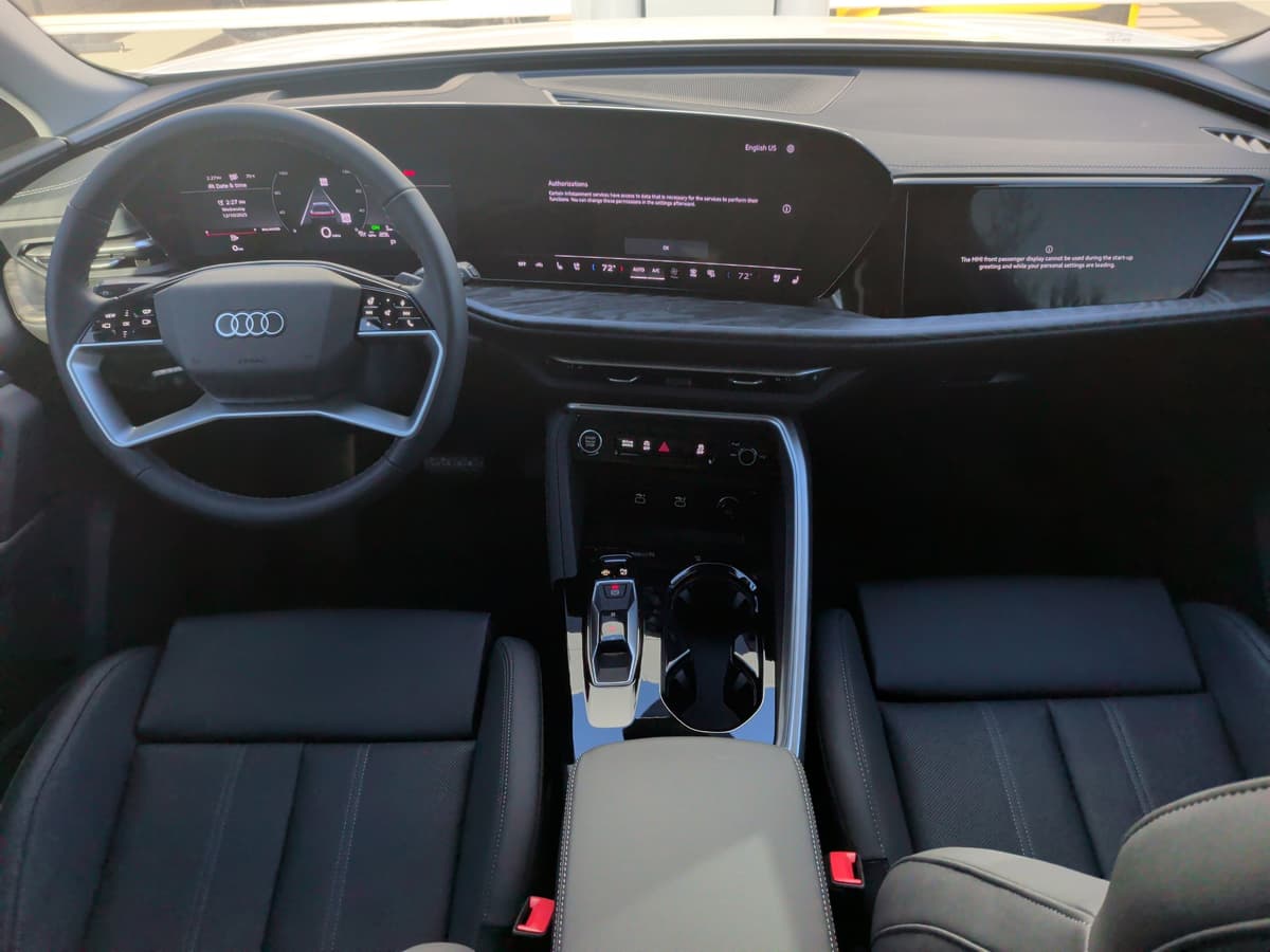 2025 Audi Q5 - Image 18