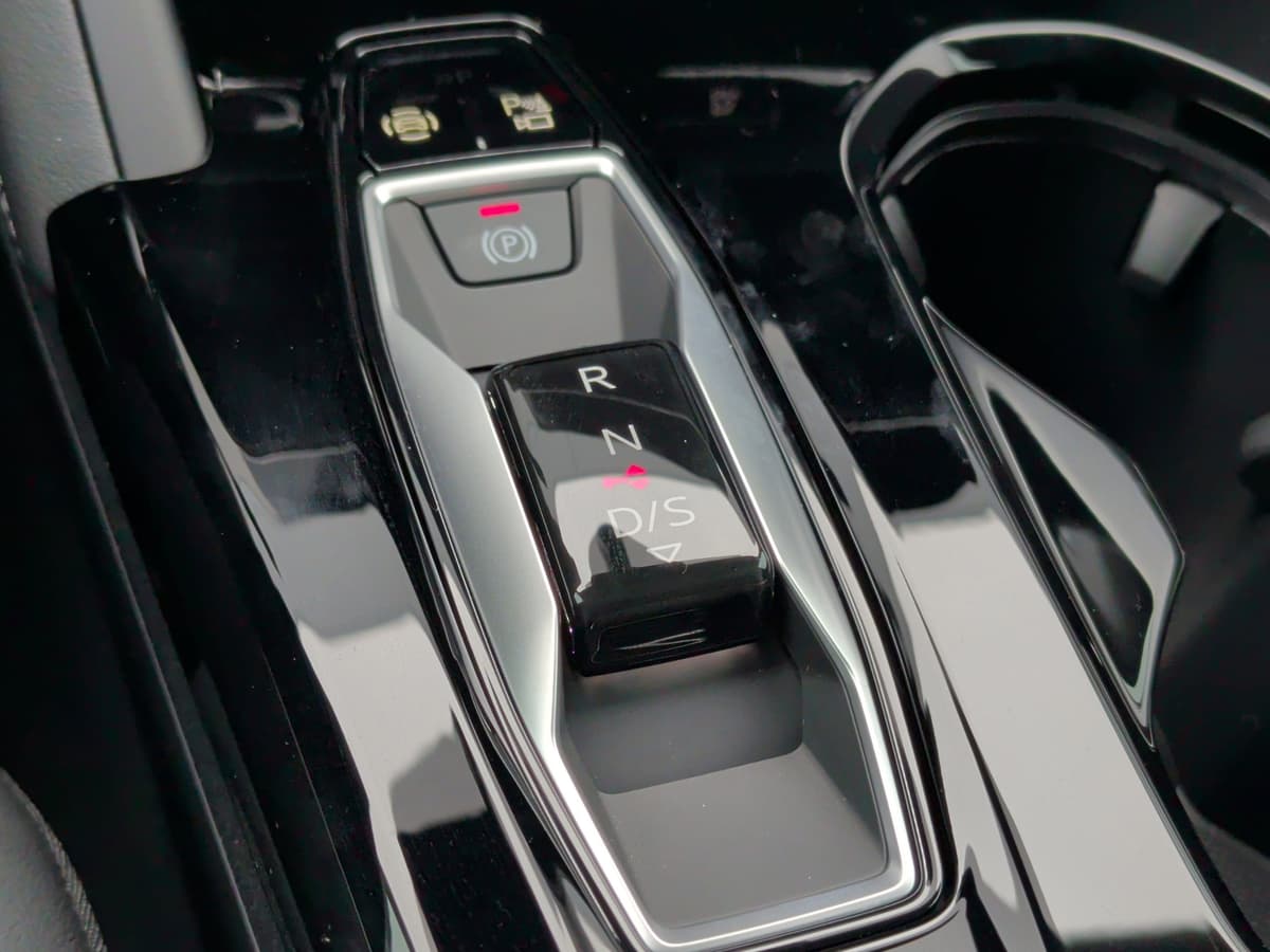 2025 Audi Q5 - Image 27