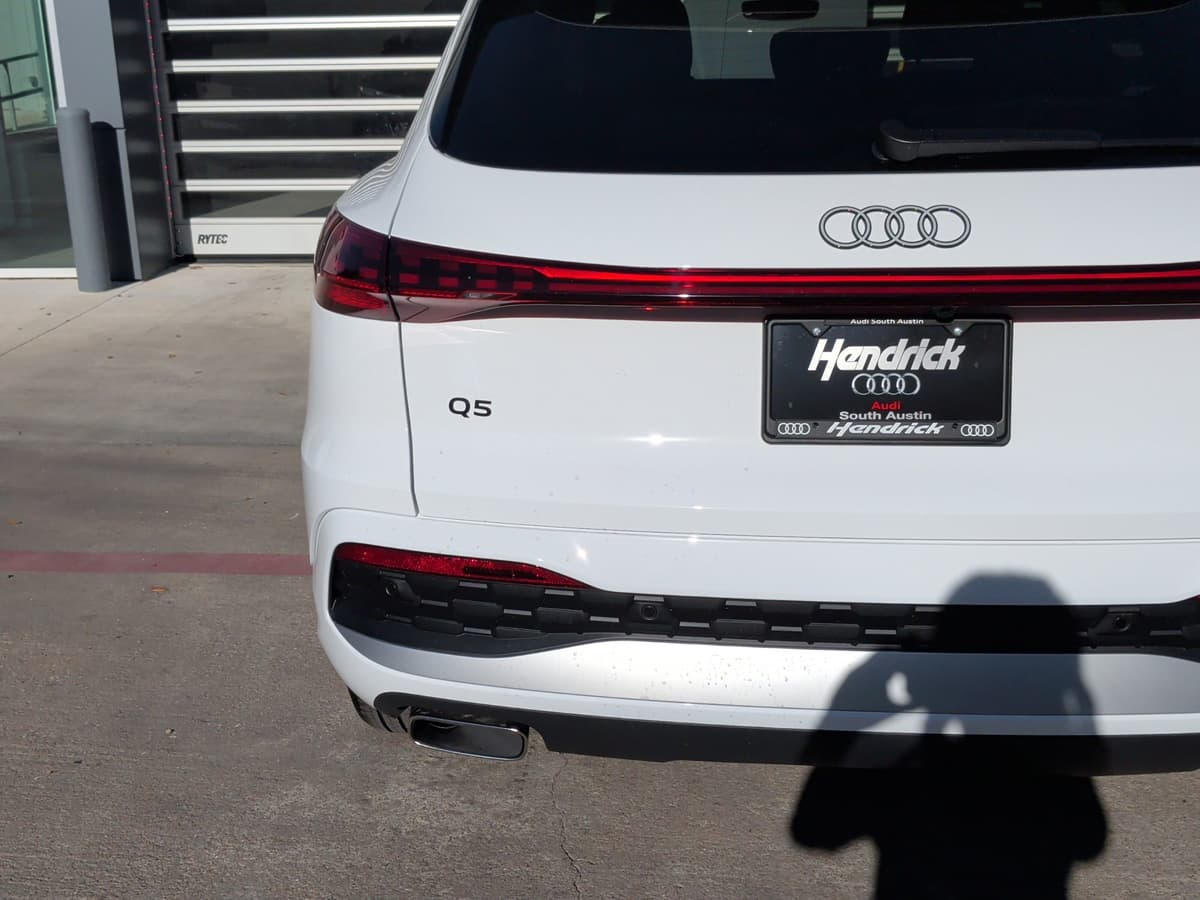 2025 Audi Q5 - Image 15