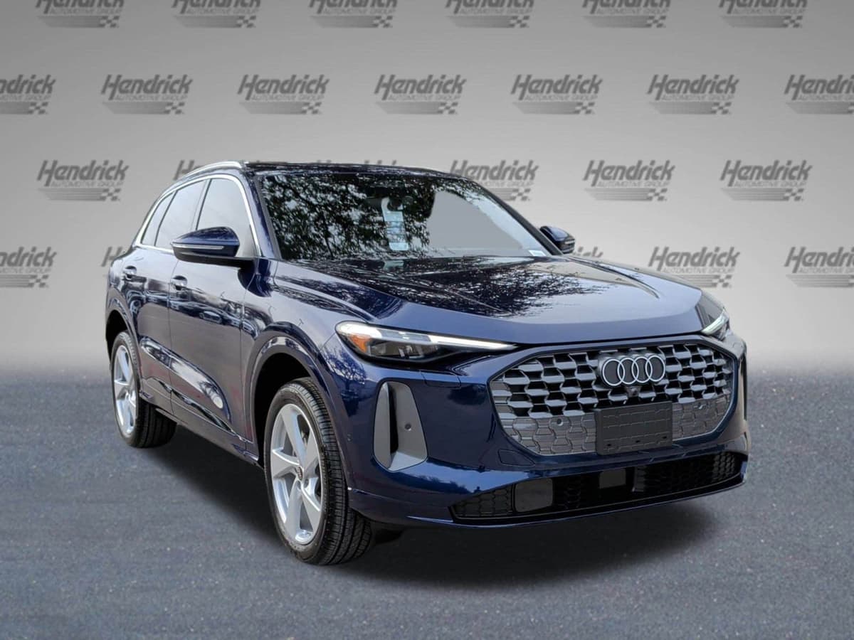 2025 Audi Q5 - Image 2