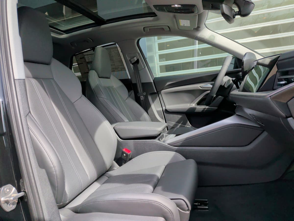 2025 Audi Q5 Sportback - Image 20