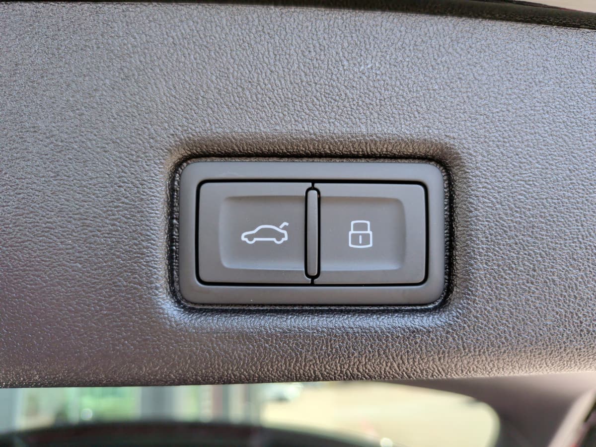 2025 Audi Q5 - Image 40