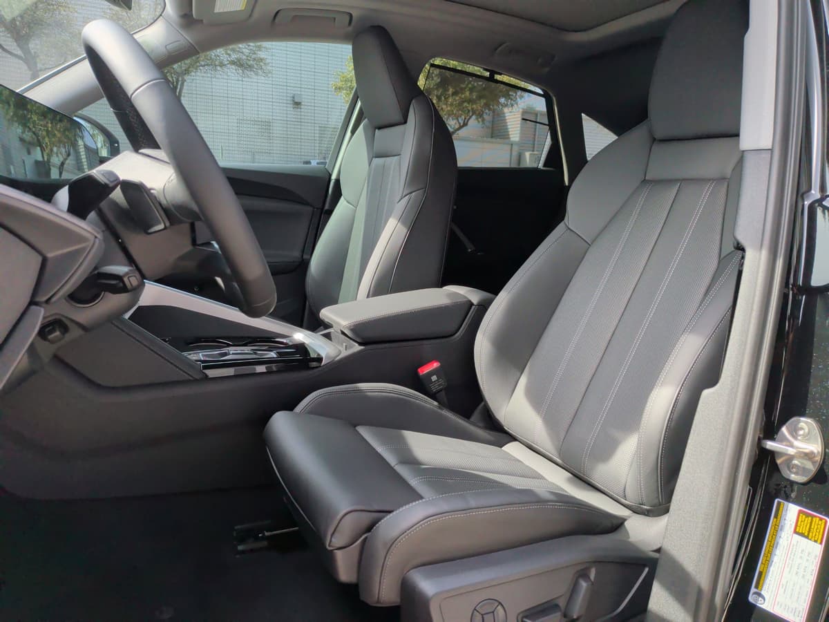2025 Audi Q5 Sportback - Image 16
