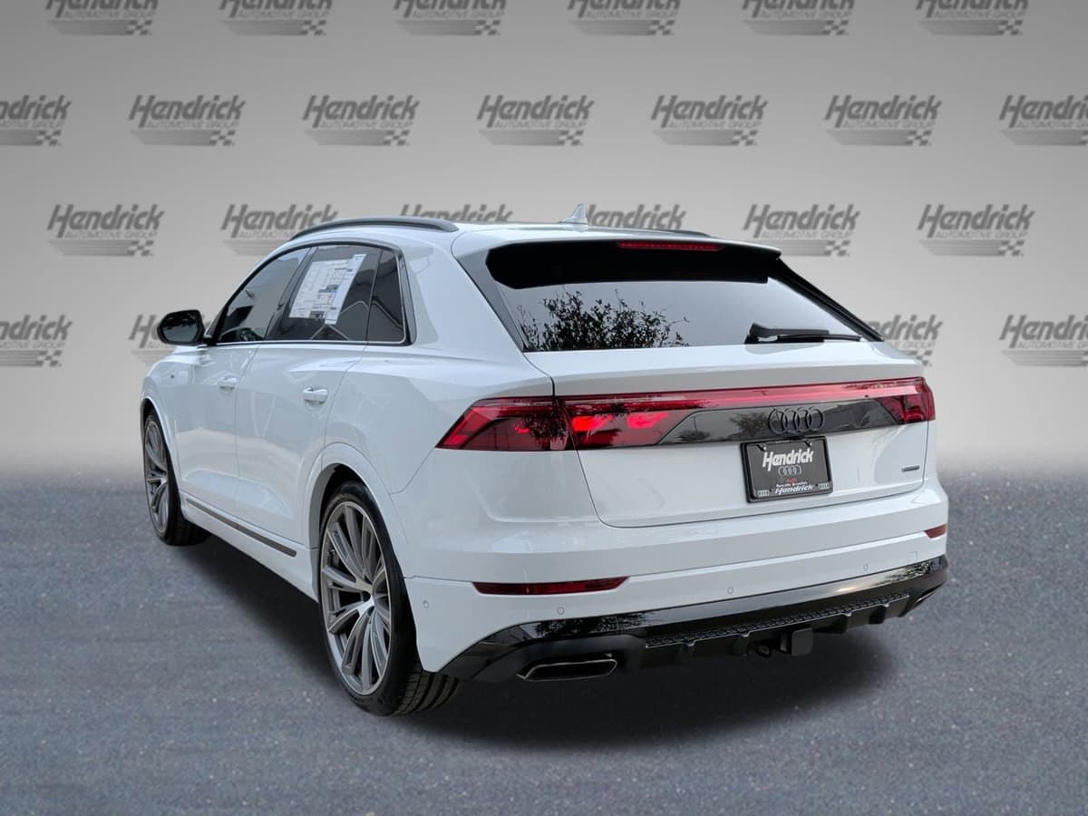 2026 Audi Q8 - Image 7