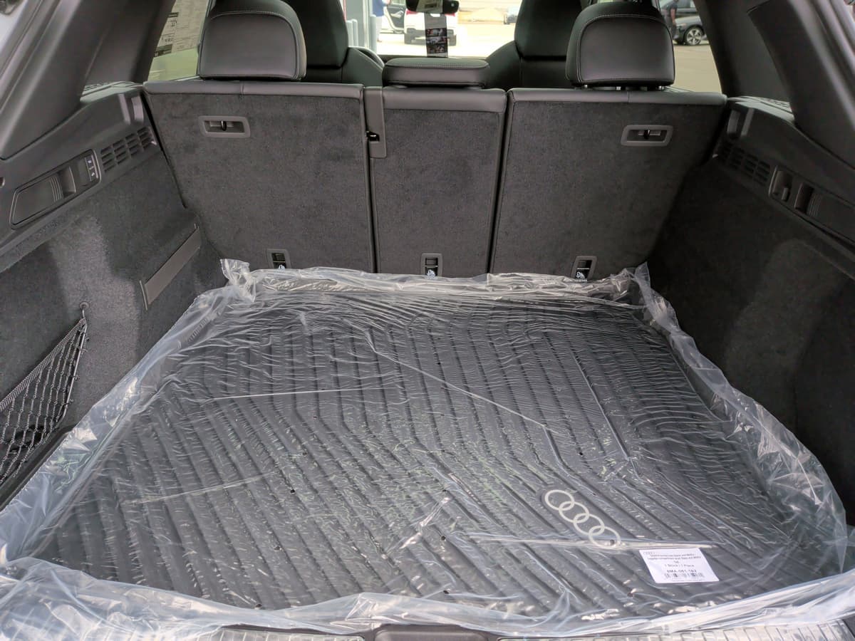 2025 Audi SQ5 - Image 34