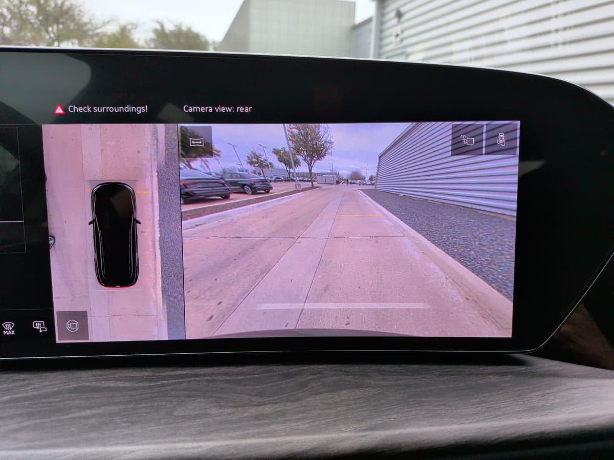 2025 Audi Q5 Sportback - Image 28