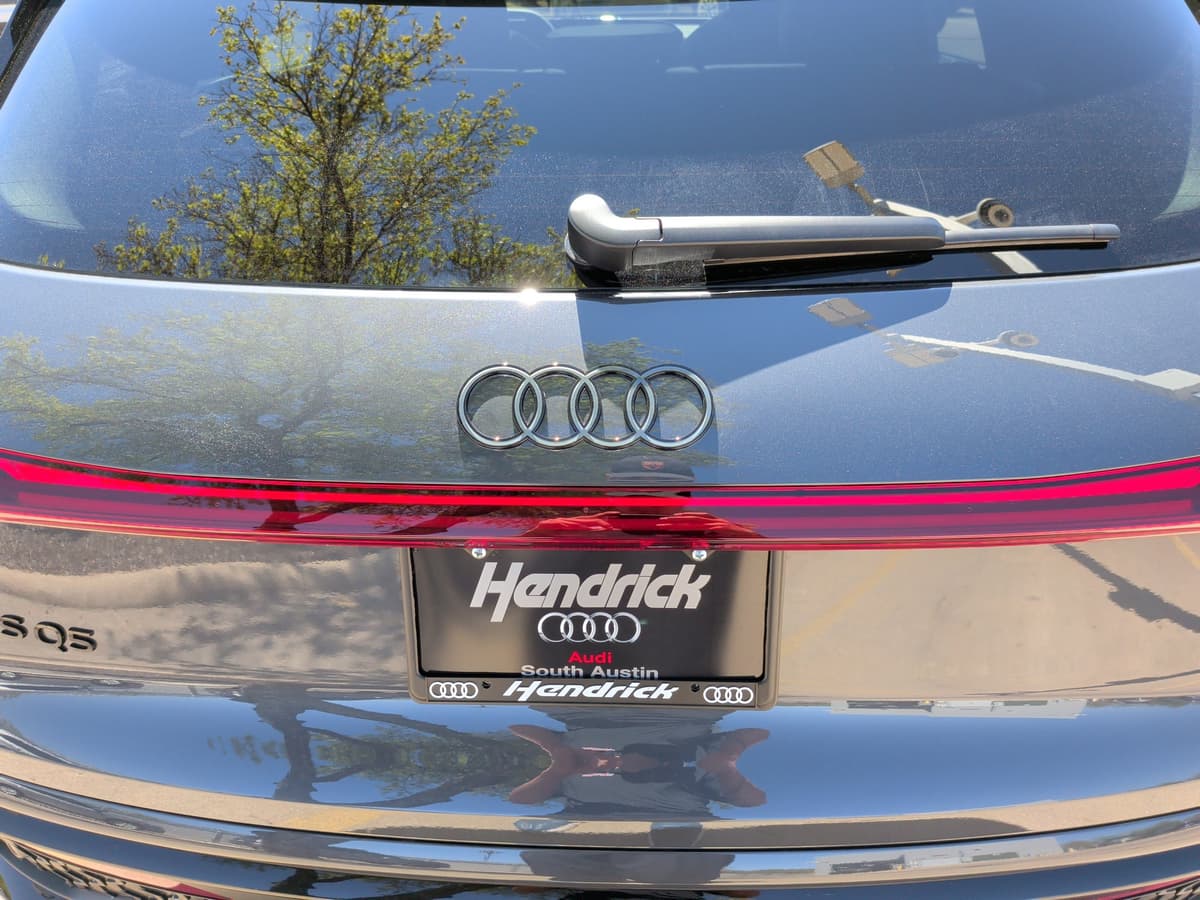 2025 Audi SQ5 - Image 38