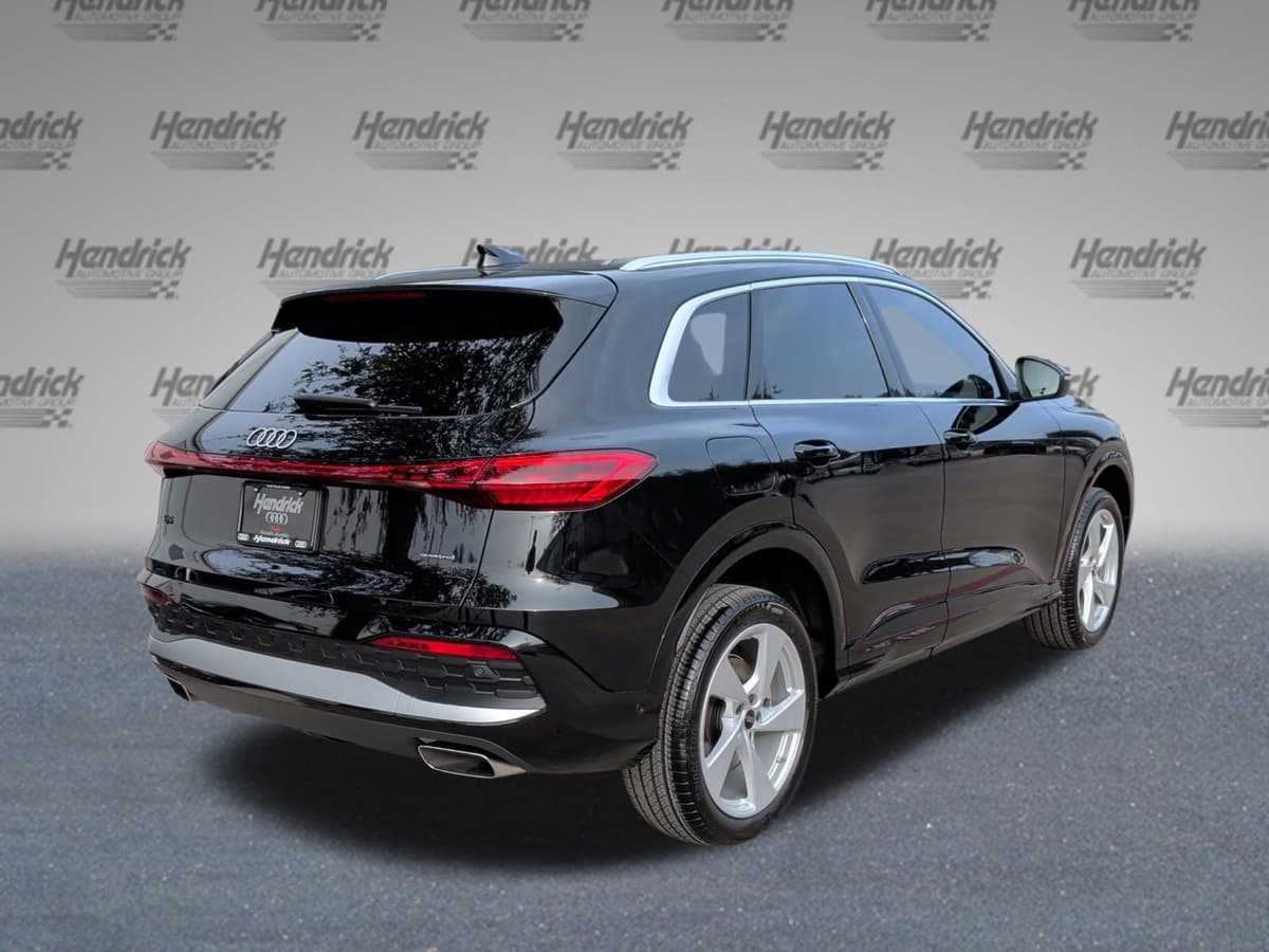 2025 Audi Q5 - Image 9