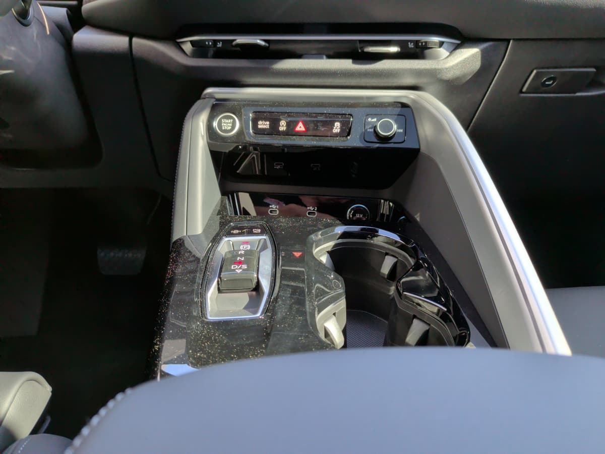 2025 Audi Q5 - Image 24