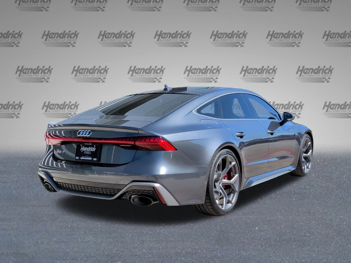 2025 Audi RS 7 - Image 9