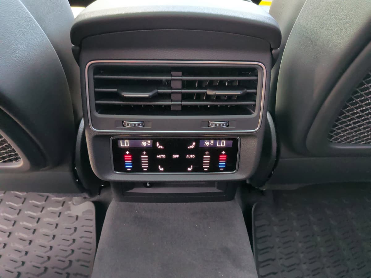 2026 Audi Q8 - Image 38