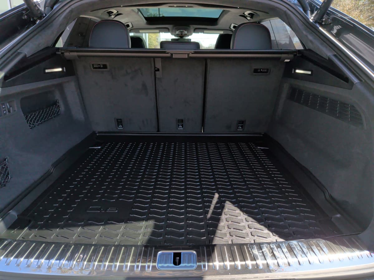 2026 Audi RS Q8 - Image 35