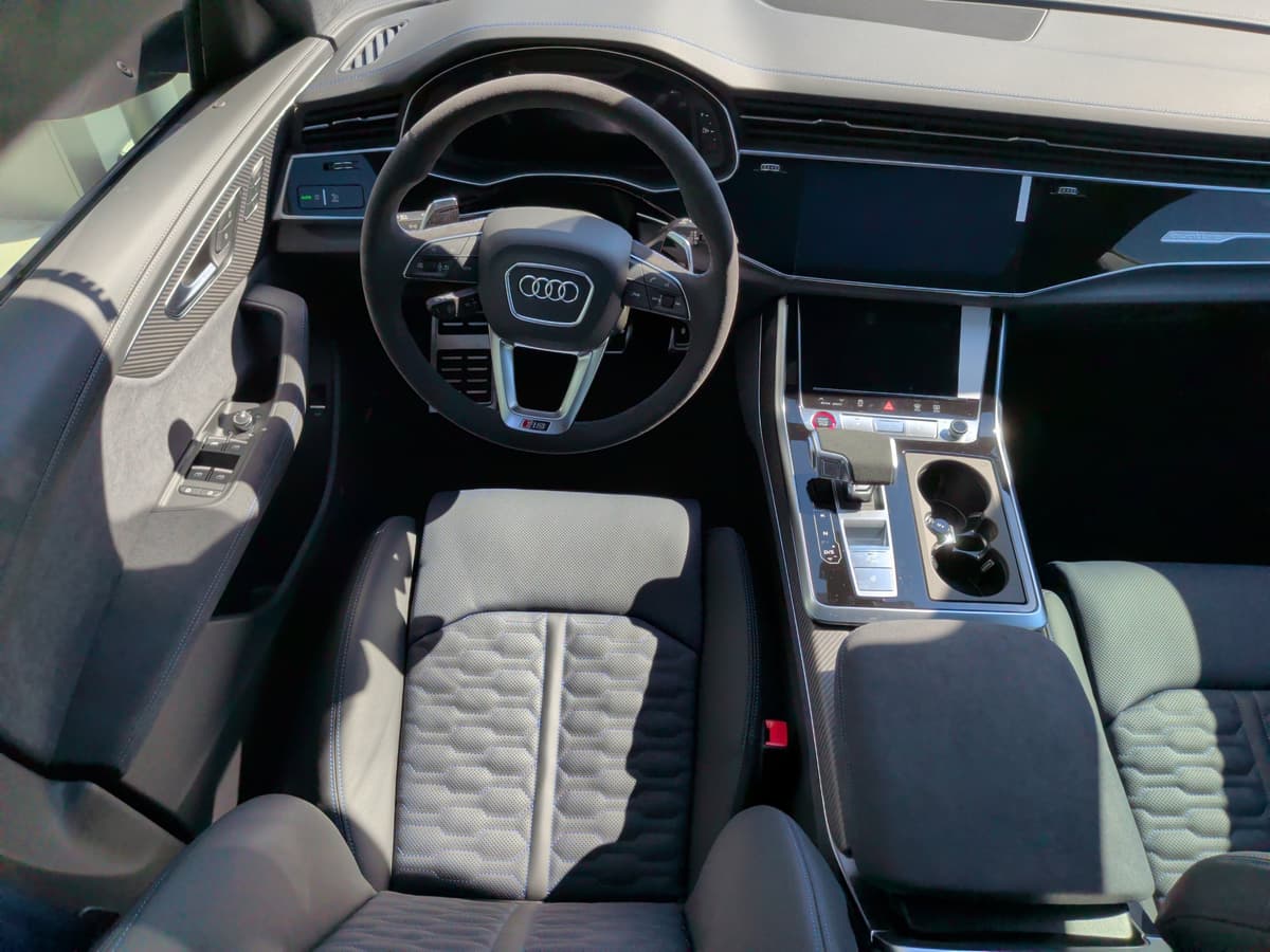 2026 Audi RS Q8 - Image 10