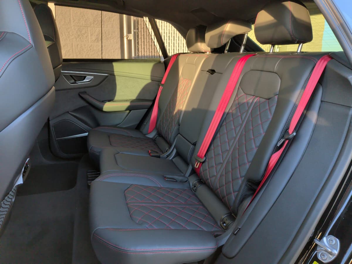 2026 Audi SQ8 - Image 34