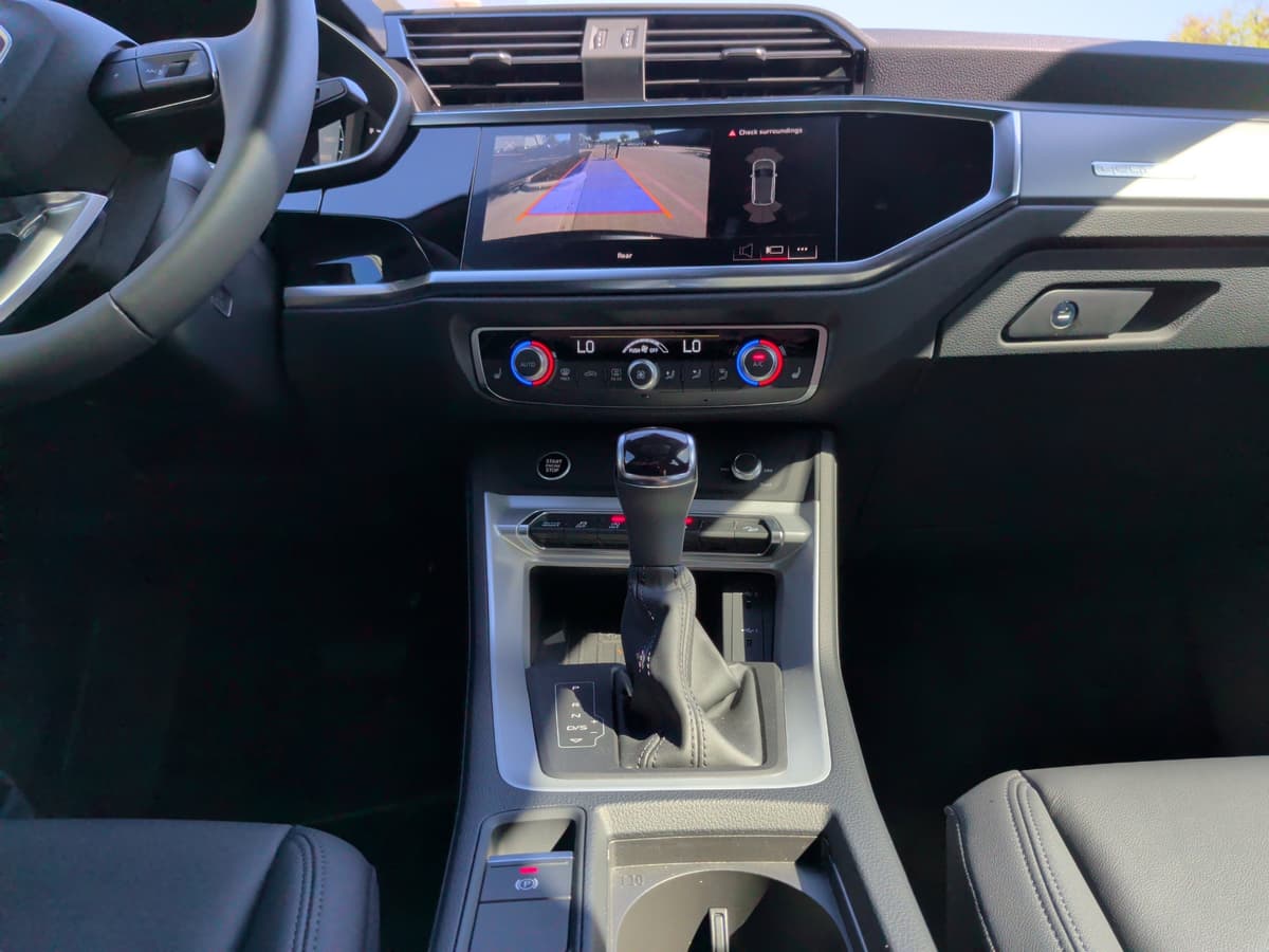 2025 Audi Q3 - Image 25