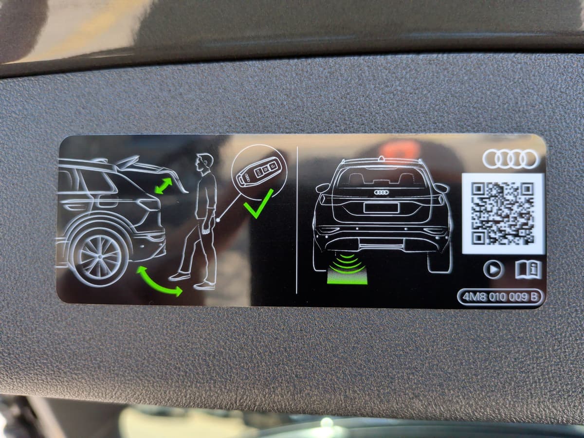 2025 Audi SQ5 - Image 41