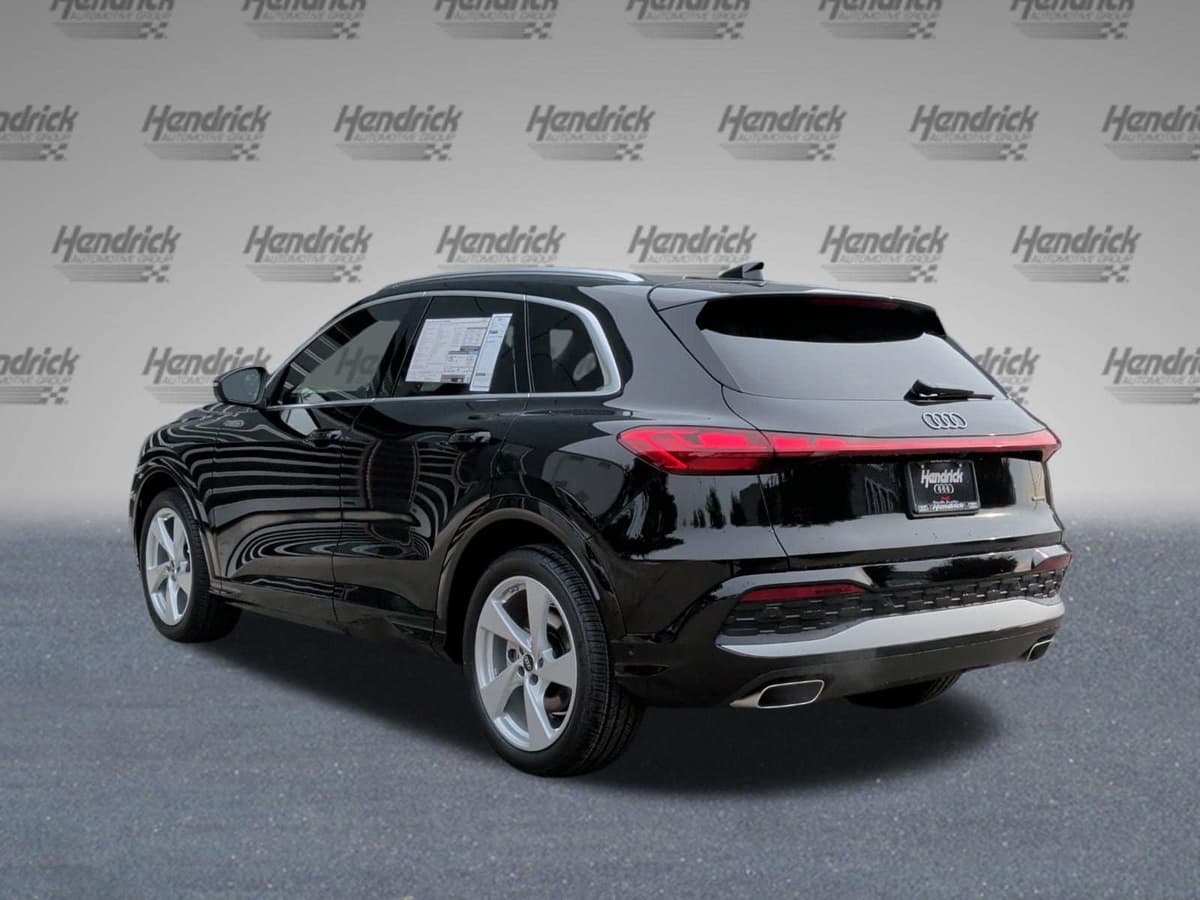 2025 Audi Q5 - Image 7