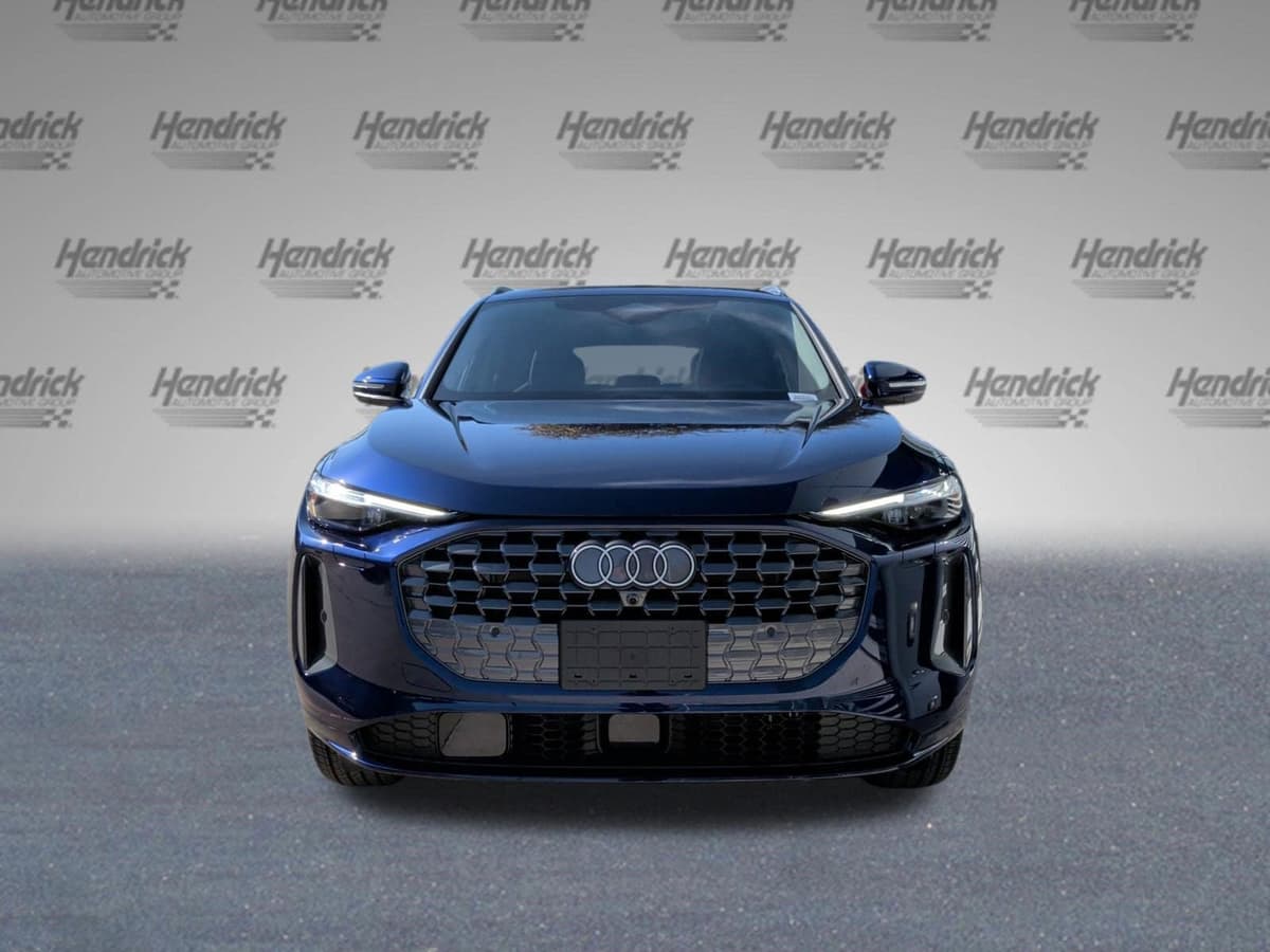 2025 Audi Q5 - Image 3