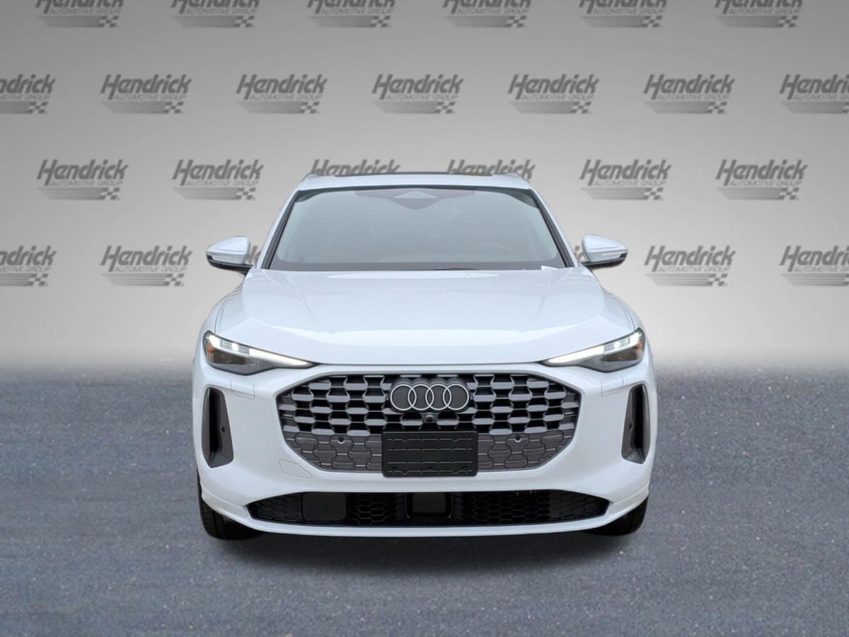 2025 Audi Q5 - Image 3