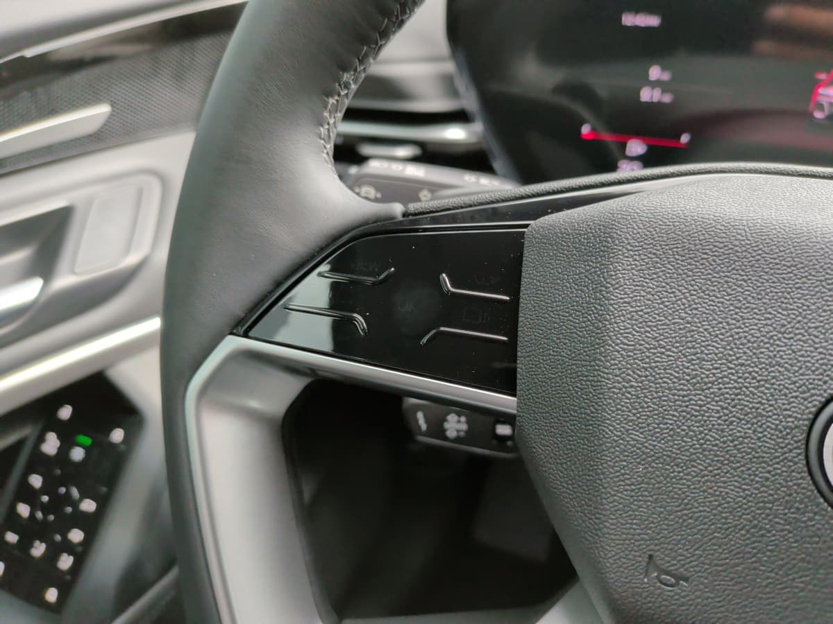 2025 Audi Q5 - Image 20