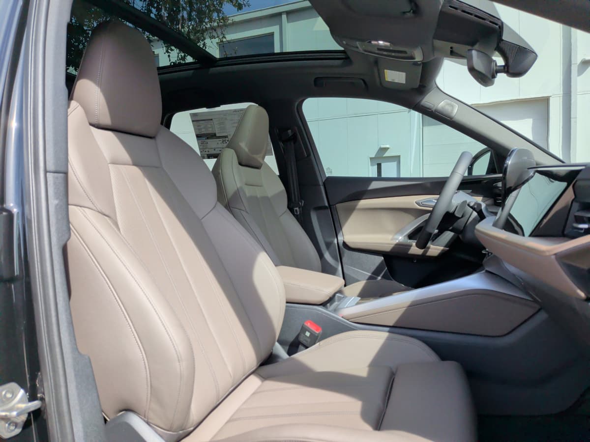 2025 Audi Q5 - Image 21