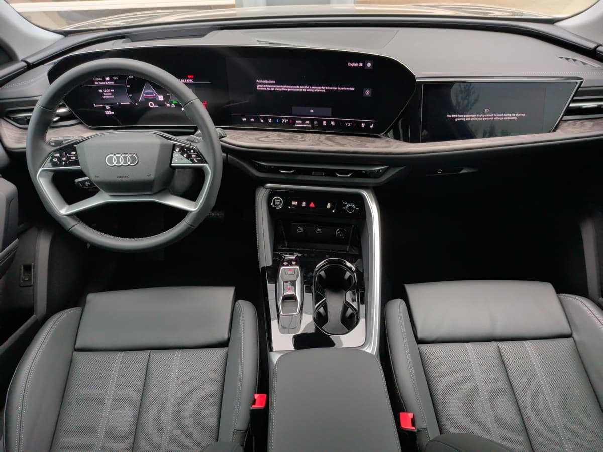 2025 Audi Q5 - Image 18