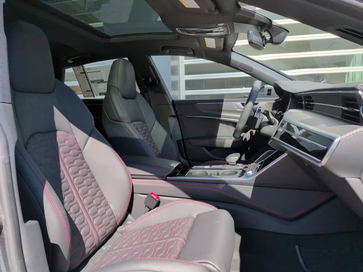 2025 Audi RS 7 - Image 21