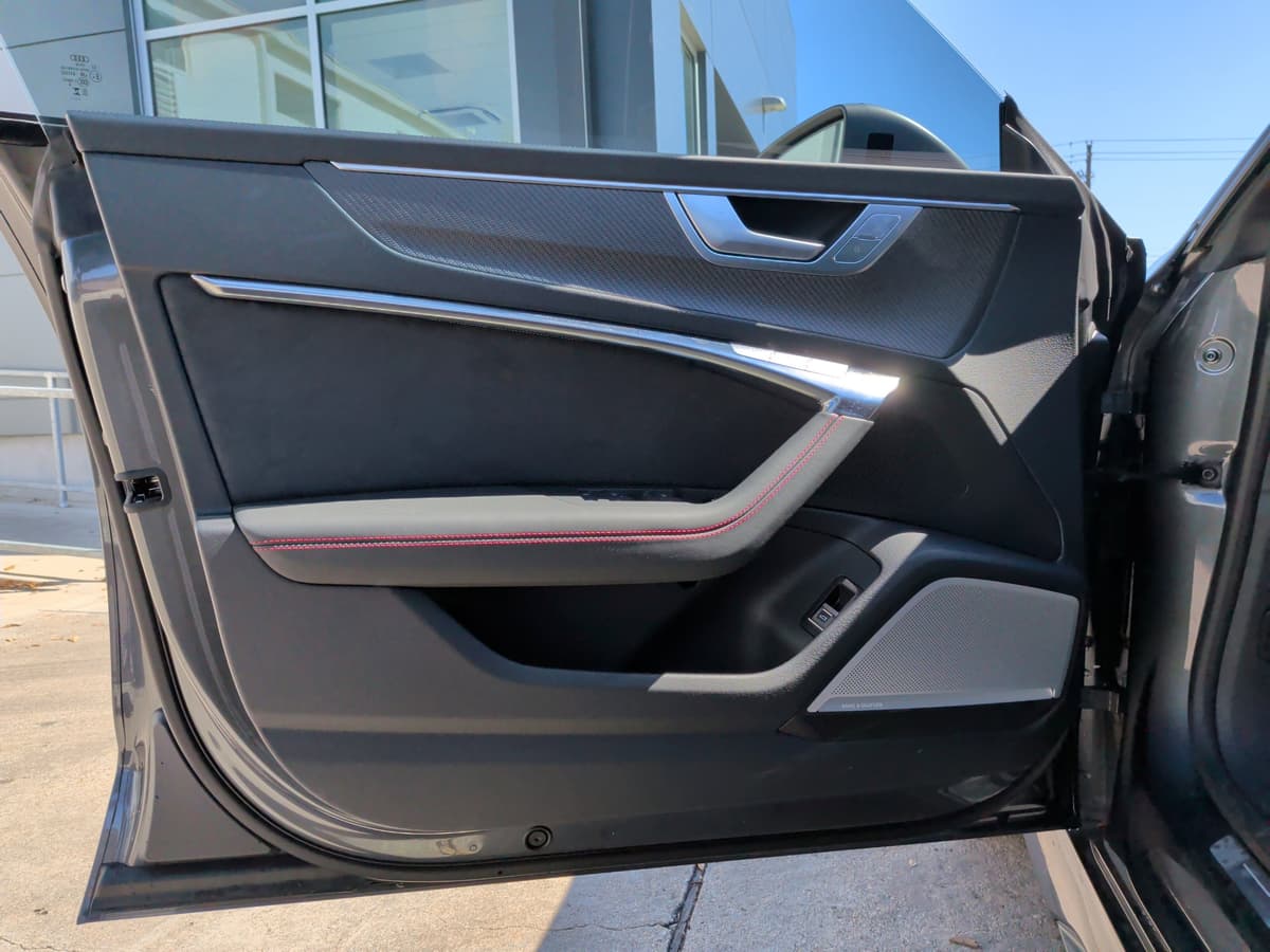 2025 Audi RS 7 - Image 13