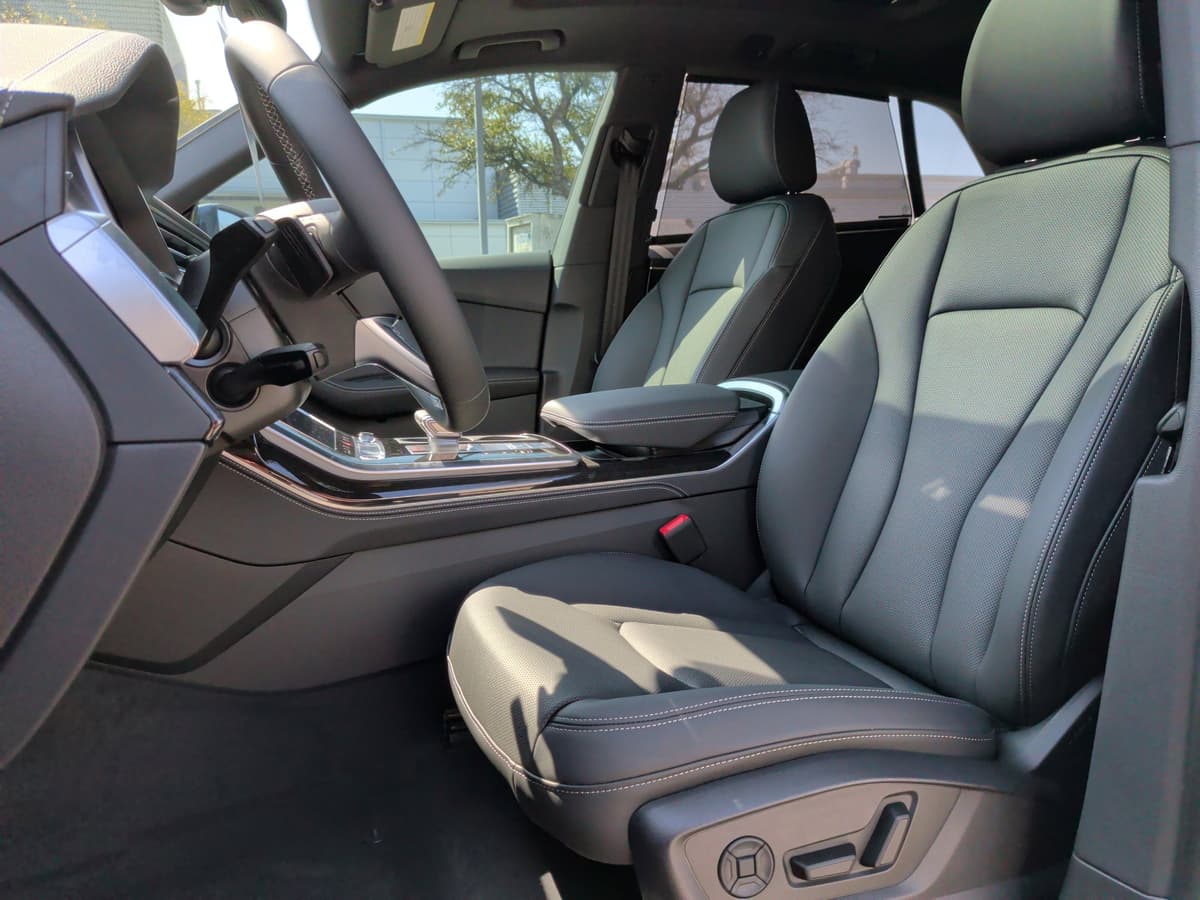 2026 Audi Q8 - Image 16