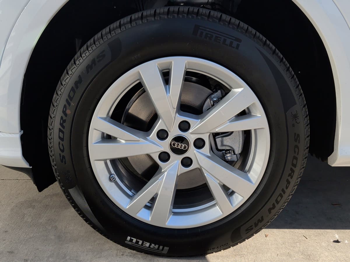 2025 Audi Q5 - Image 35