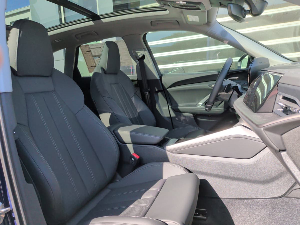 2025 Audi Q5 - Image 21