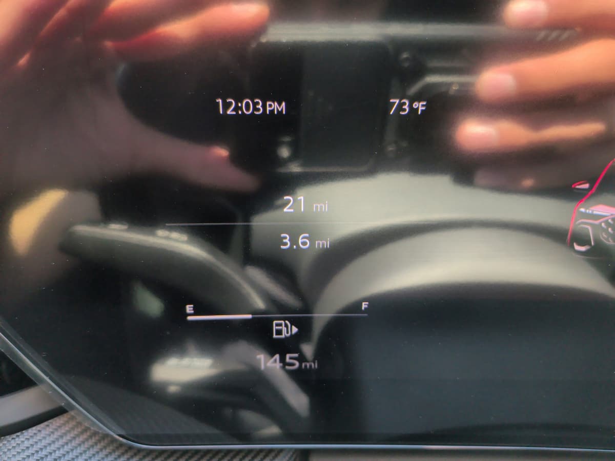 2025 Audi SQ5 - Image 24