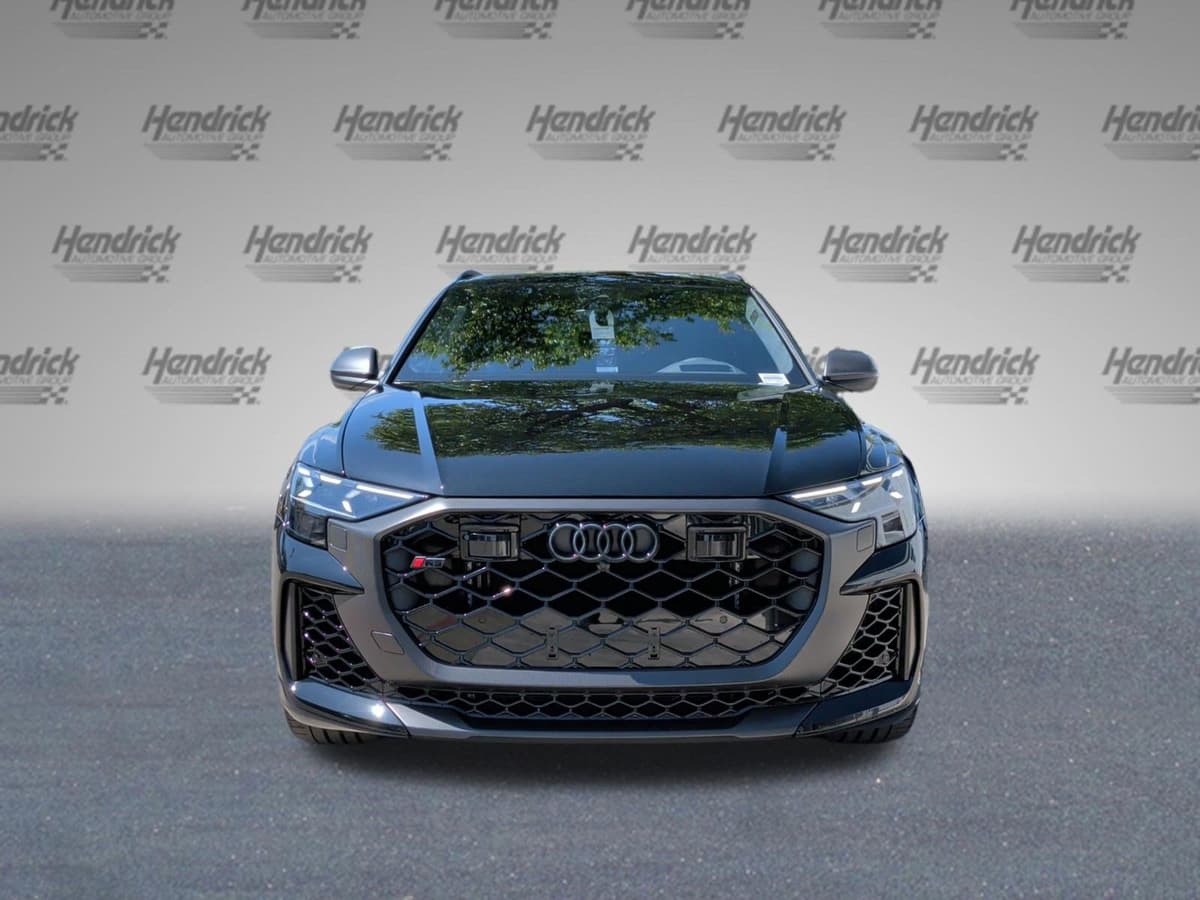 2026 Audi RS Q8 - Image 3