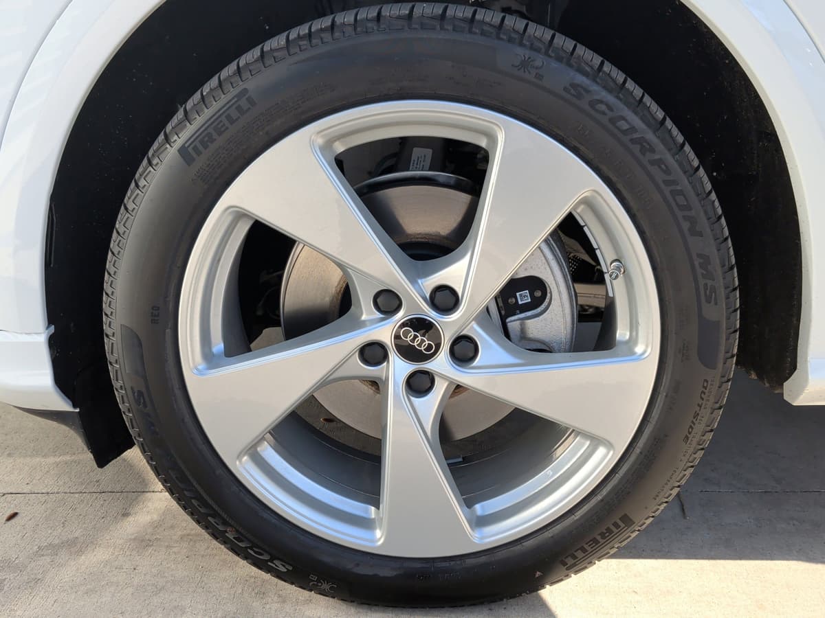 2025 Audi Q5 - Image 34