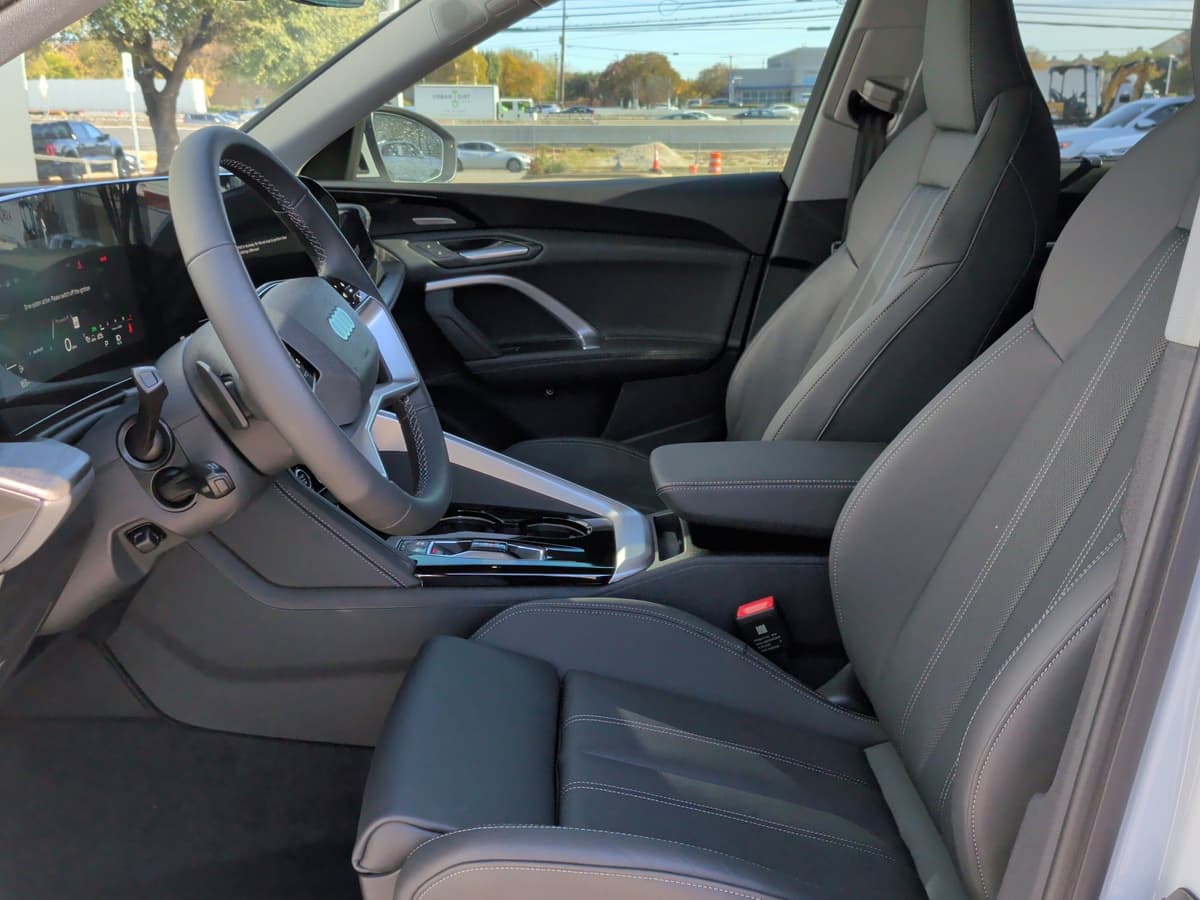 2025 Audi Q5 - Image 16