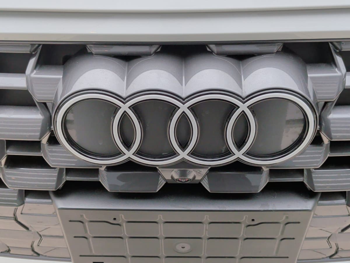 2025 Audi Q5 - Image 12