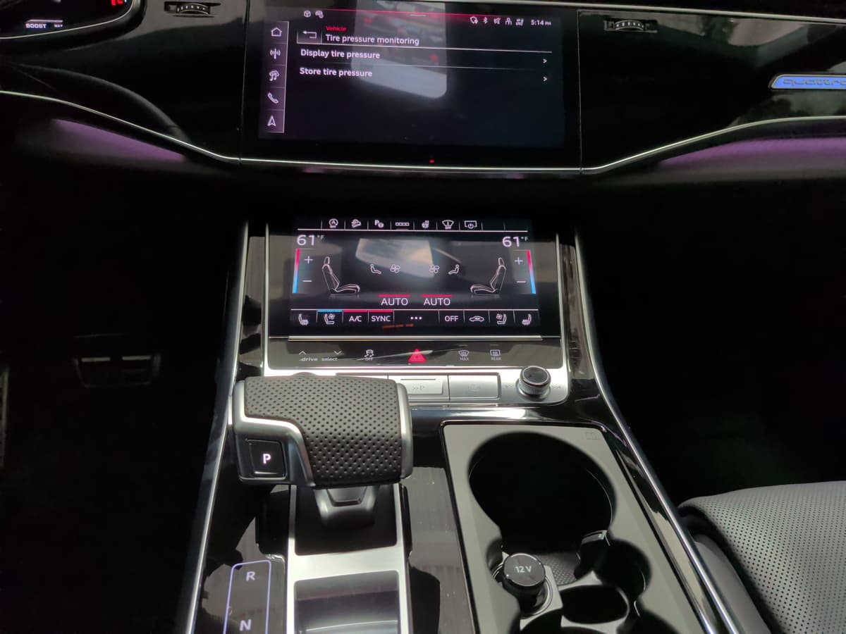 2026 Audi SQ8 - Image 25